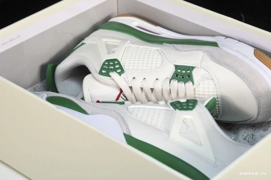   DR5415-103 Green Retro  4 SB Jordan DR5415-103 Pine 0310